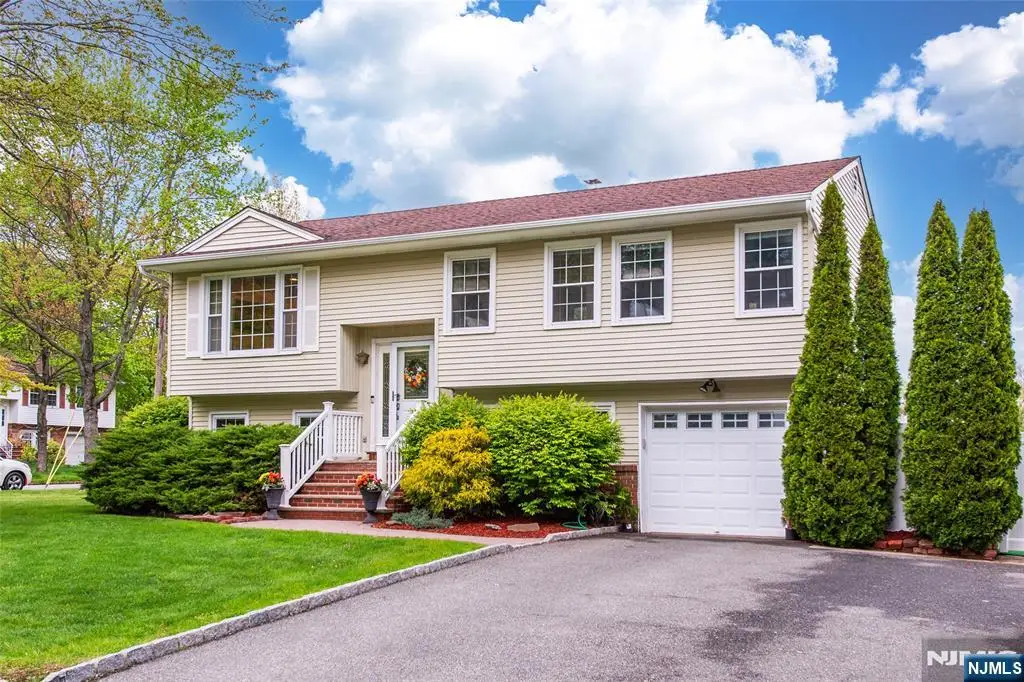 900 Sioux Avenue, Lake Hiawatha, NJ 07034 - #1