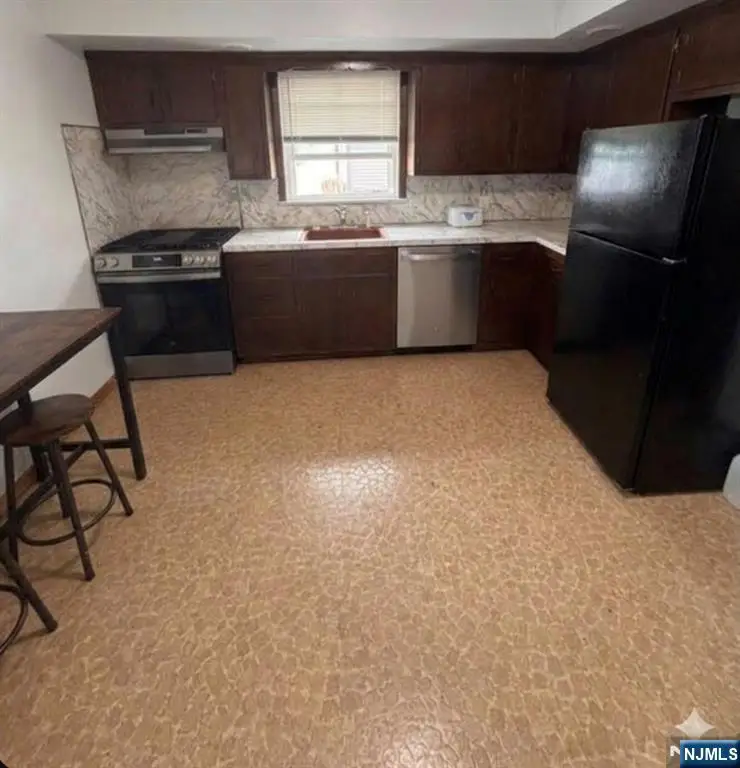 281 Main Street, East Rutherford, NJ 07073 - #3