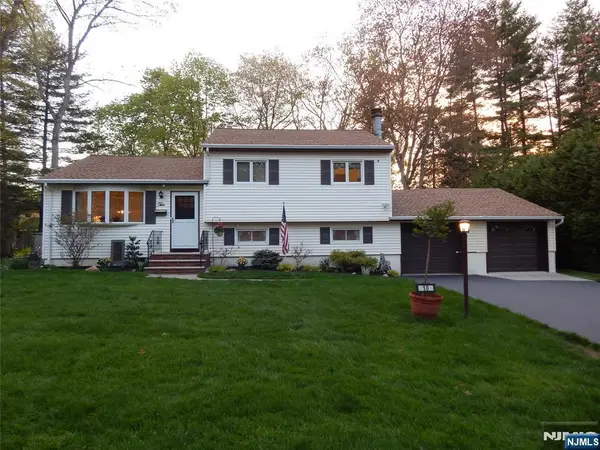 10 Lewis Road, Montvale, NJ 07645