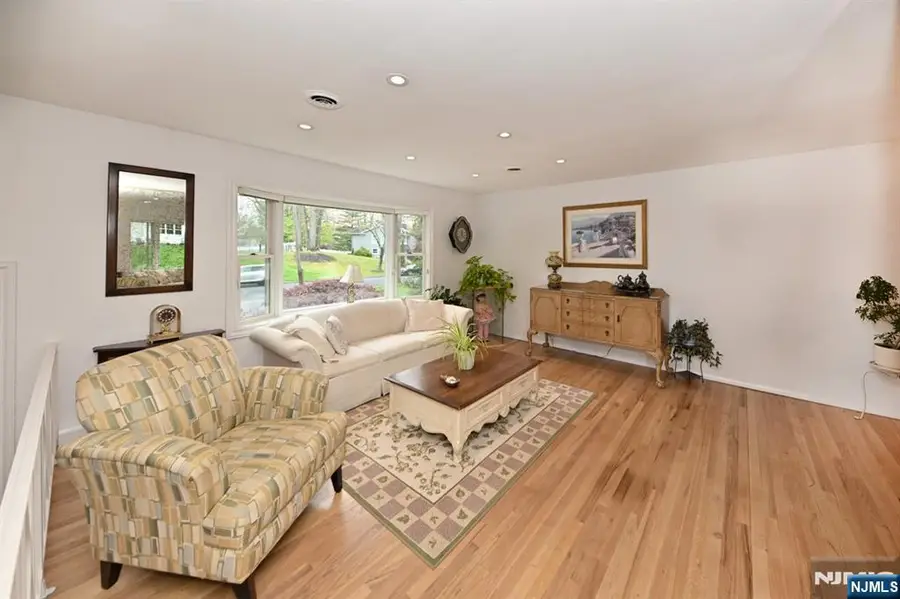 892 Manhattan Avenue, Township Of Washington, NJ 07676 - #2