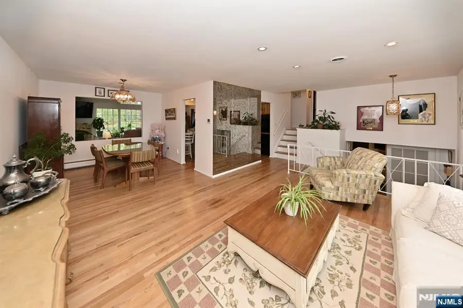 892 Manhattan Avenue, Township Of Washington, NJ 07676 - #3