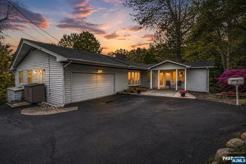 6 Seabert Lane, Kinnelon, NJ 07405 - #1