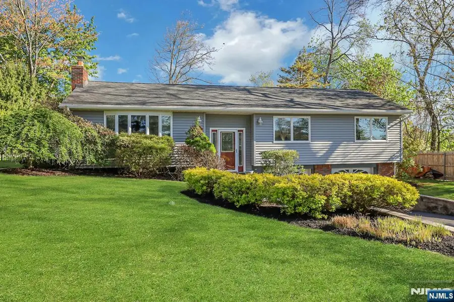 5 Seminole Way, West Milford, NJ 07480 - #2