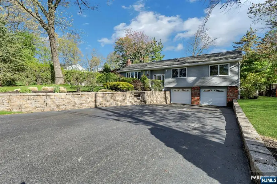 5 Seminole Way, West Milford, NJ 07480 - #3