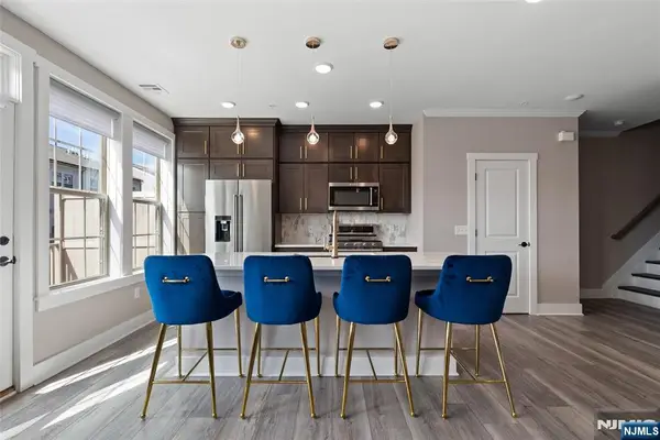 81 Arnold Drive 5804, Wood Ridge, NJ 07075