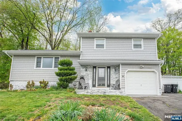 10 Evers Court, Wayne, NJ 07470