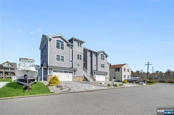 6 Capstan Road, Ocean, NJ 08758