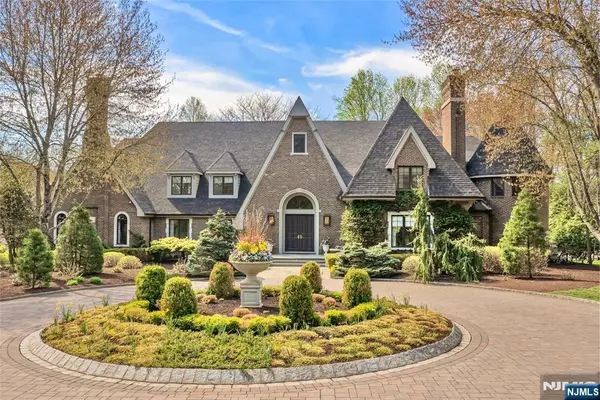 14 Eckert Farm Road, Saddle River, NJ 07458