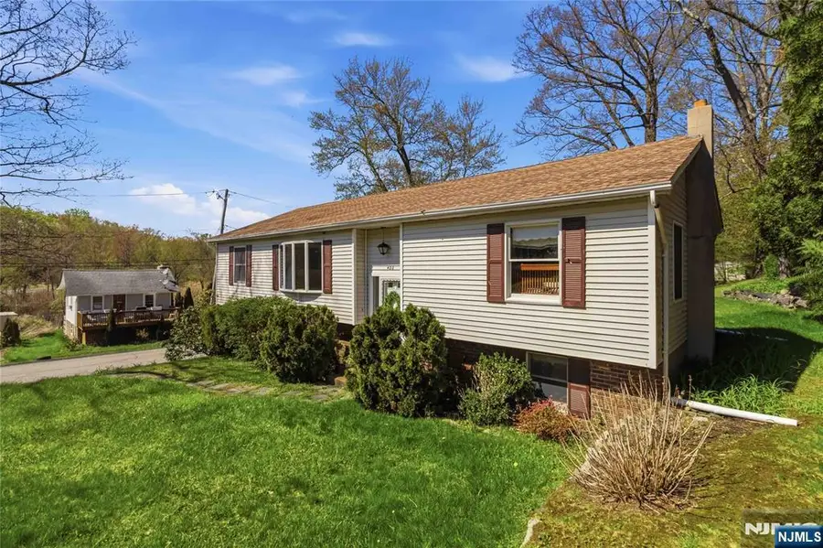 400 Lake Shore Drive, Upper Greenwood Lake, NJ 07421 - #2