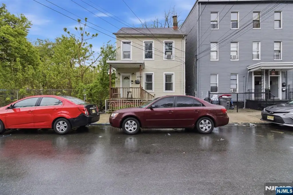 31 Hillman Street, Paterson, NJ 07522 - #1