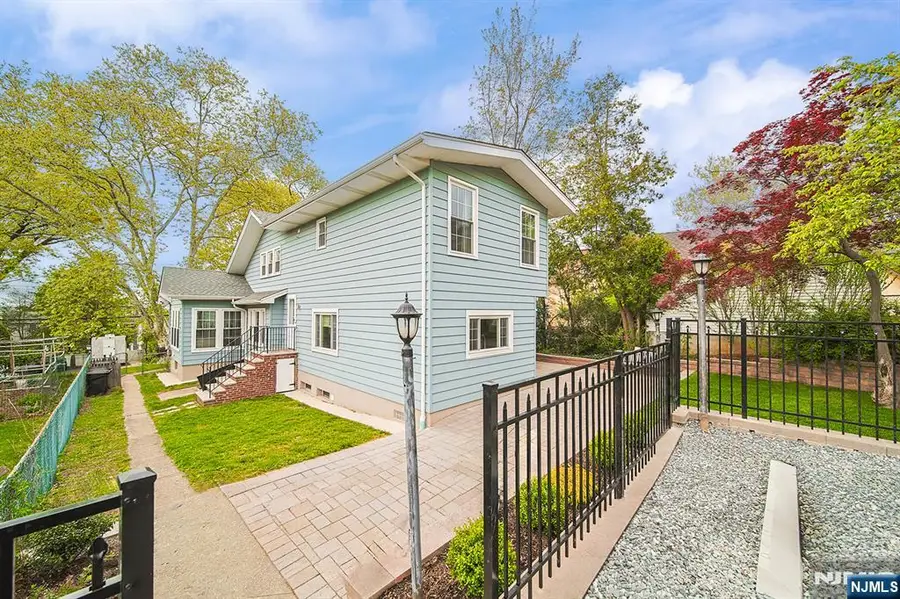 586 Hillside Street, Ridgefield, NJ 07657 - #2