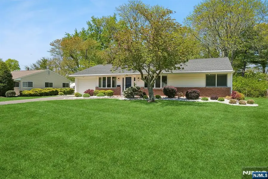 17 Tyndall Road, Kendall Park, NJ 08824 - #3