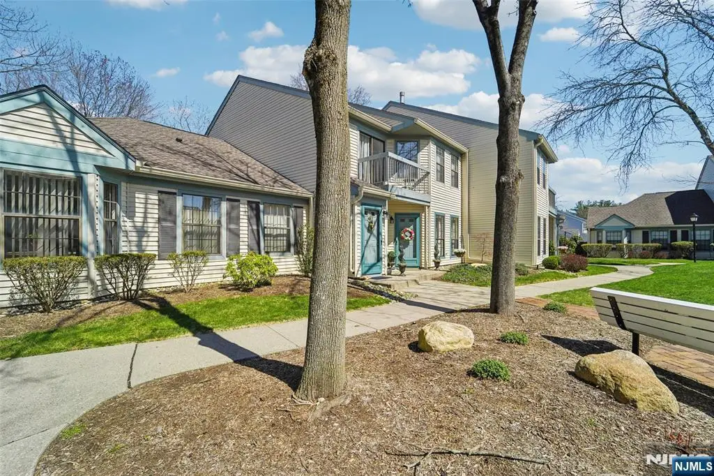 22 Eakens Court, Mahwah, NJ 07430 - #1