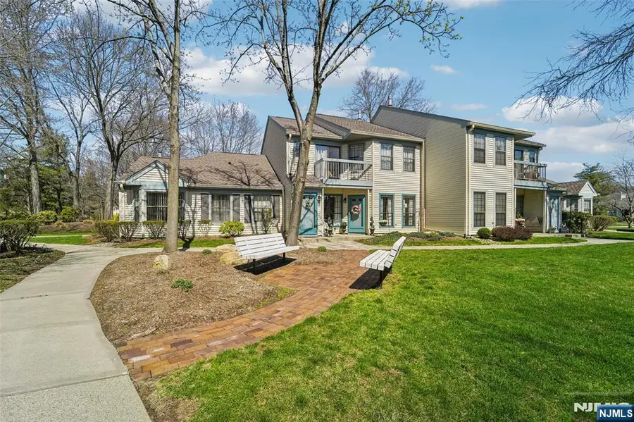 22 Eakens Court, Mahwah, NJ 07430 - #2