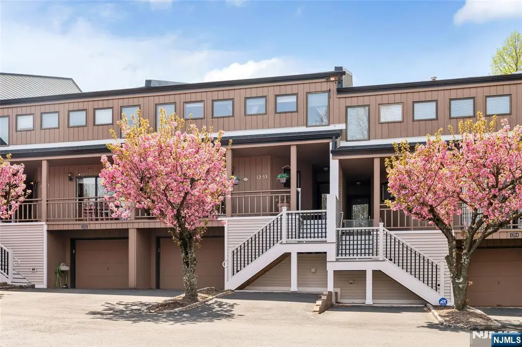 1253 Stephanie Drive, North Caldwell, NJ 07006 - #1
