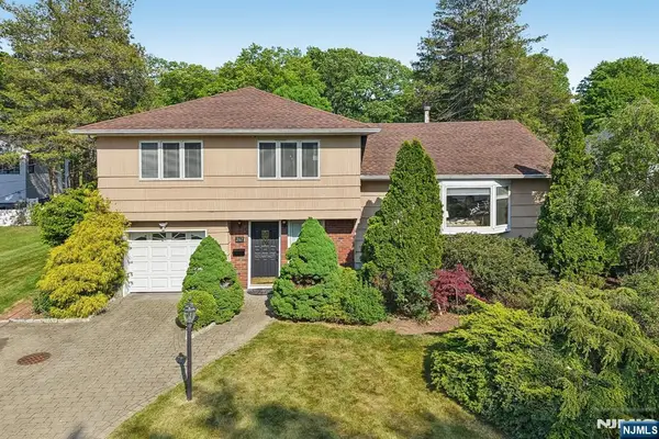 267 Pershing Avenue, Ridgewood, NJ 07450