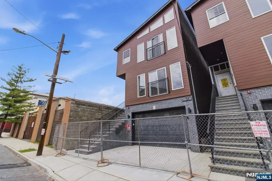 510 S 15th, Newark, NJ 07103 - #2