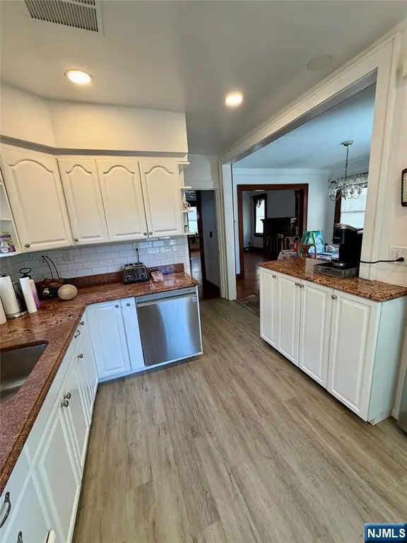 27 Roosevelt Avenue, Dumont, NJ 07628 - #3