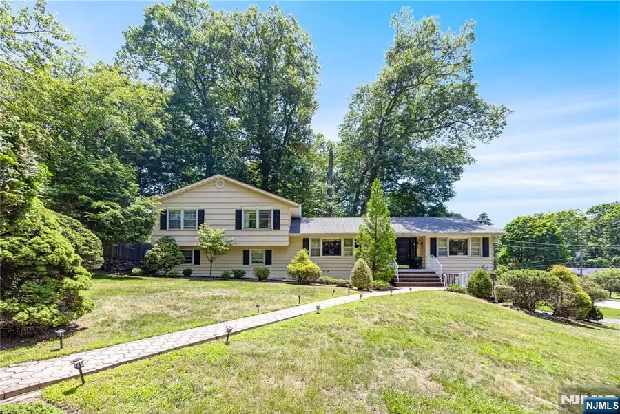 551 Stellman Drive, River Vale, NJ 07675 - #2