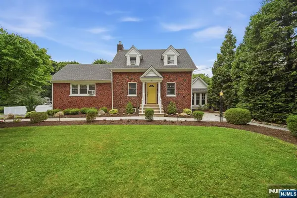 50 2nd Street, Park Ridge, NJ 07656