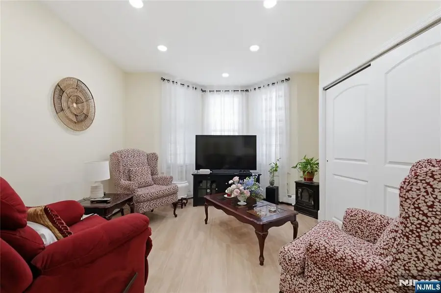 813 20th Street, Union City, NJ 07087 - #3