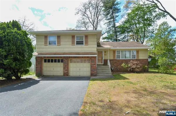 5-10 Dorothy Street, Fair Lawn, NJ 07410