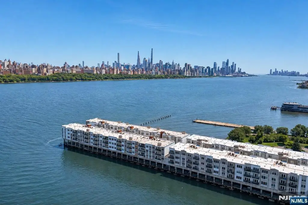 140 The Promenade, Edgewater, NJ 07020 - #1