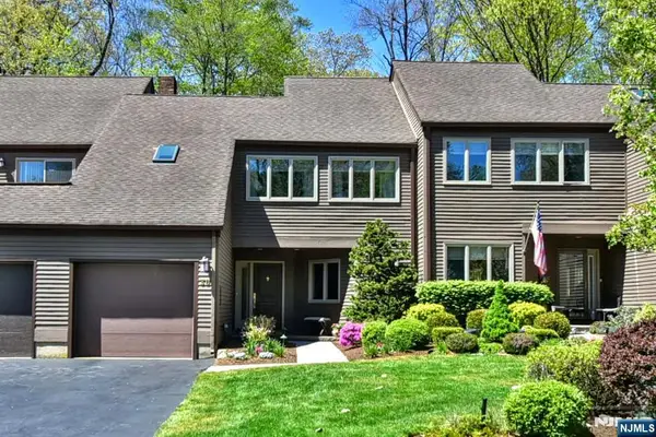 30 Bayard Lane, Mahwah, NJ 07430