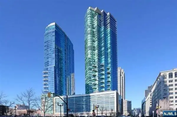 77 Hudson Street 2002, Jersey City, NJ 07302