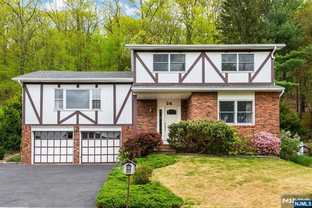 24 Molinari Drive, Wanaque, NJ 07465 - #1