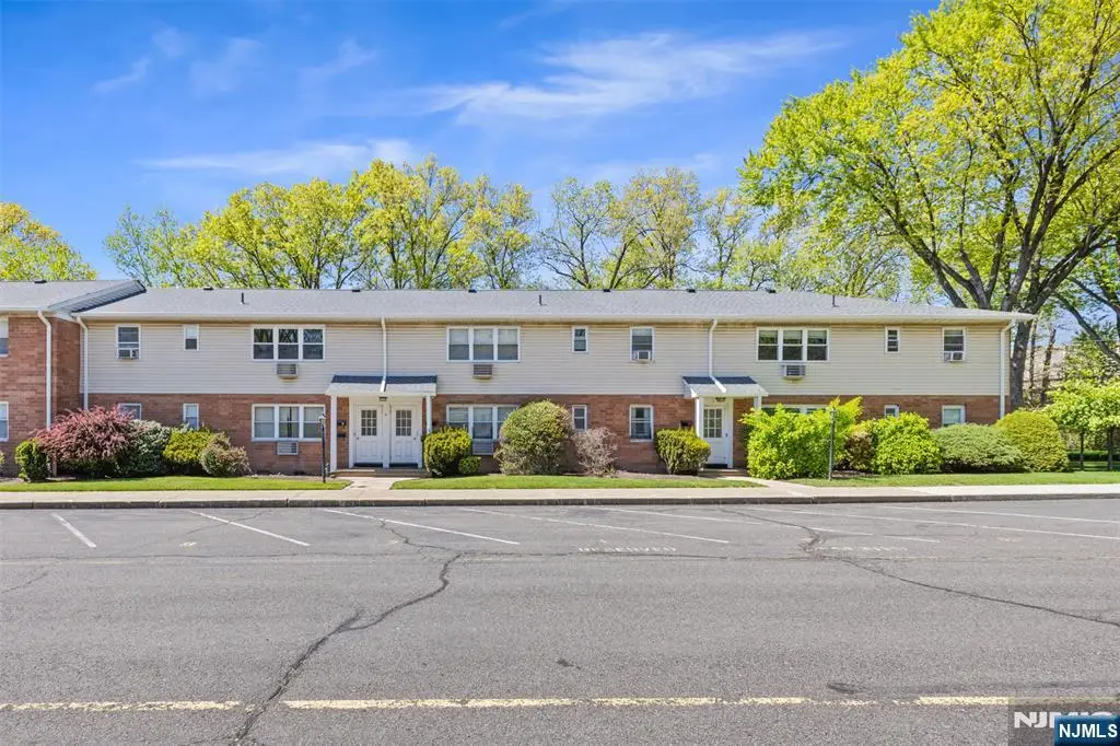 4D Lakeview 4D, Leonia, NJ 07605 - #1