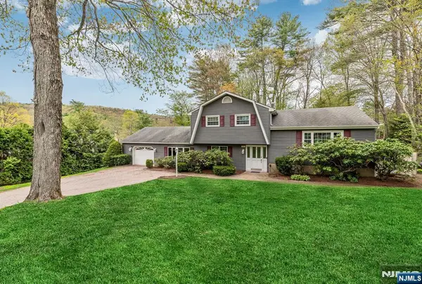 23 Monmouth Avenue, West Milford, NJ 07480