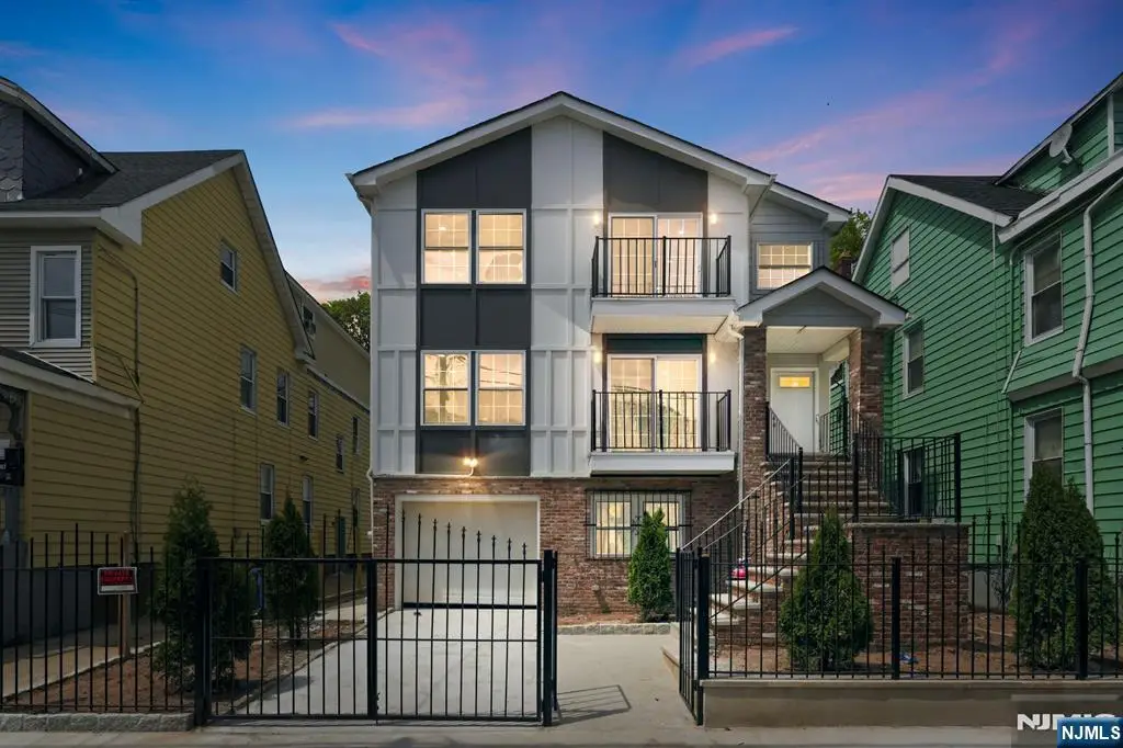 271-273 Schley Street, Newark, NJ 07112 - #1
