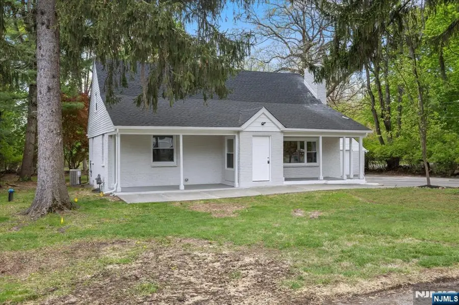 37 Roth Avenue, Oakland, NJ 07417 - #2