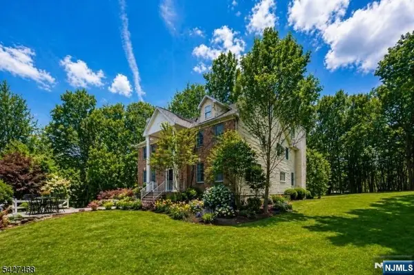 20 Sleepy Hollow Road, Denville Township, NJ 07834