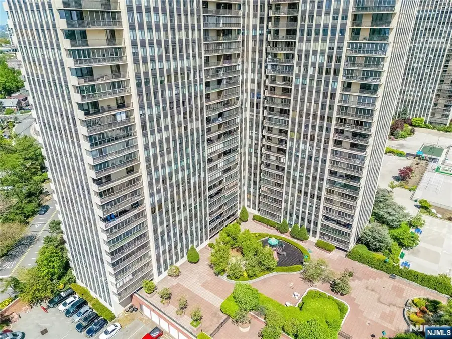 200 Winston 109, Cliffside Park, NJ 07010 - #3