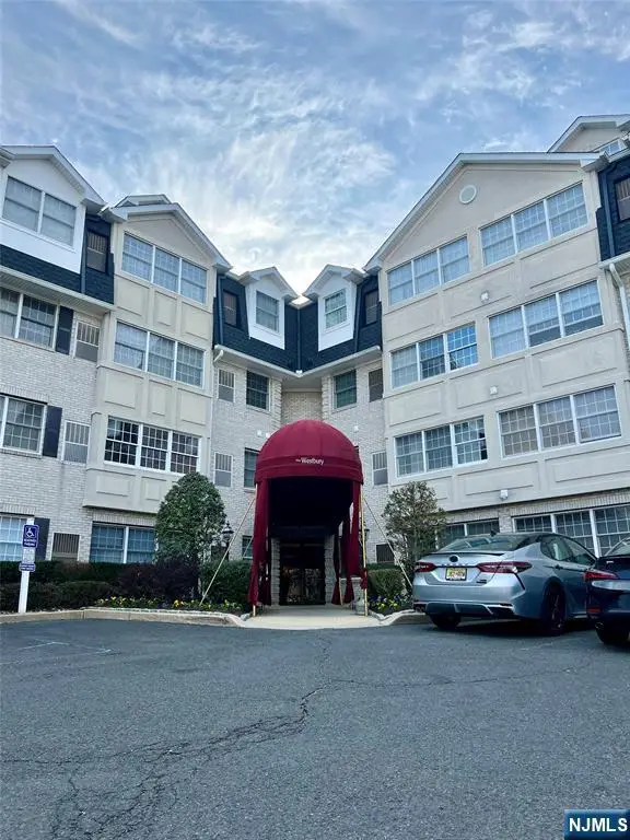 131 Clinton Place 116, Hackensack, NJ 07601
