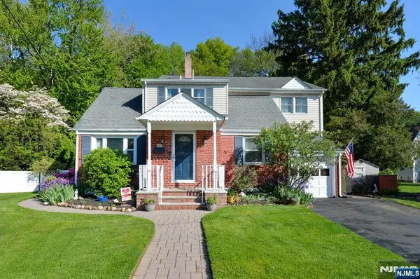 65 Clover Court, New Milford, NJ 07646