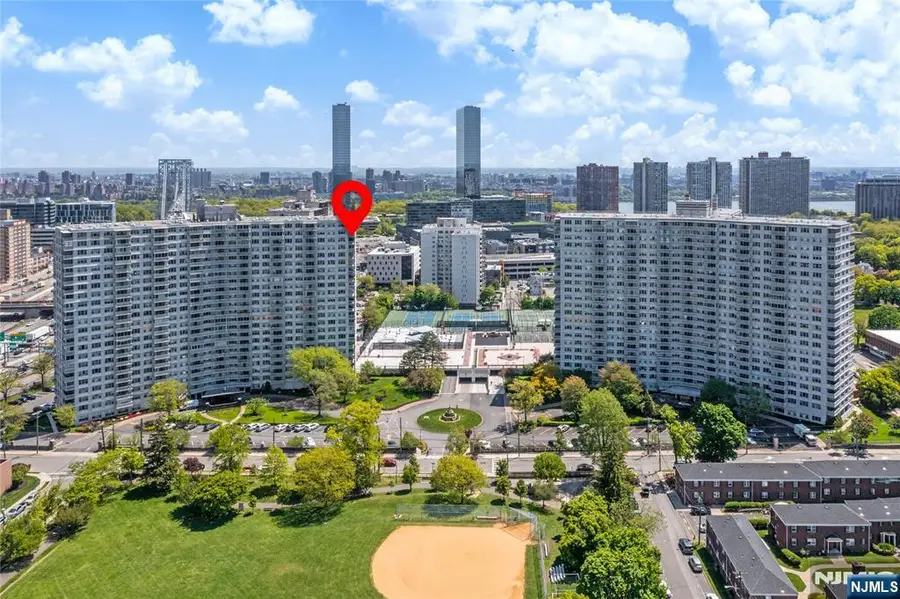2100 Linwood Avenue 21J, Fort Lee, NJ 07024 - #2