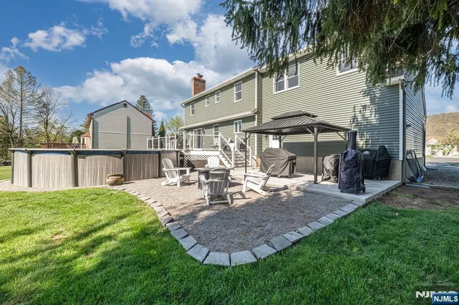 8 E GATE Drive, Glenwood, NJ 07418 - #2