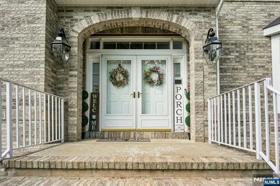 6 Diane Court, Wayne, NJ 07470 - #3