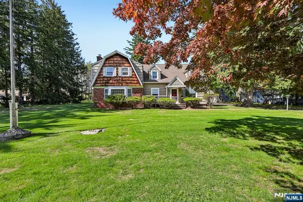 37 Nilsen Avenue, Mahwah, NJ 07430