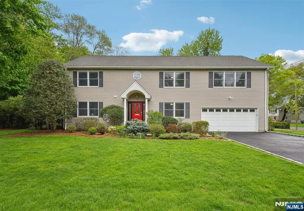 720 Maxwell Place, Ridgewood, NJ 07450 - #1