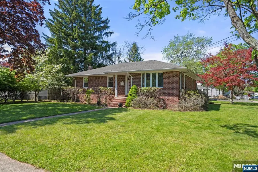 38 Carlson Court, Closter, NJ 07624 - #2