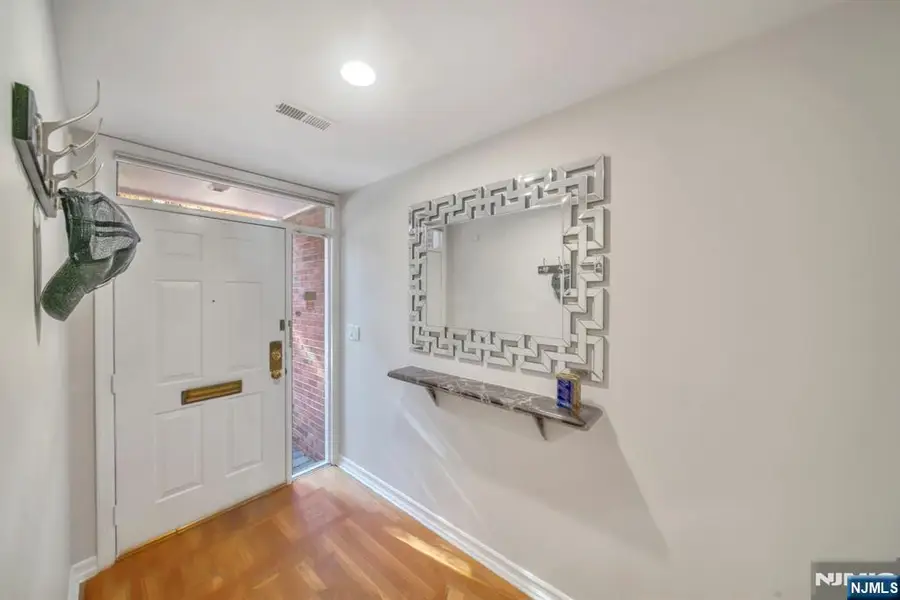 55 Victoria Place, Fort Lee, NJ 07024 - #3
