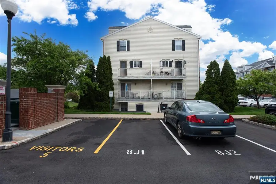 89 Vaughan Drive 824, Newark, NJ 07103 - #3