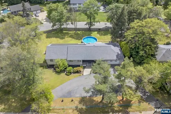 915 Glen Avenue, Twp of Washington, NJ 07676