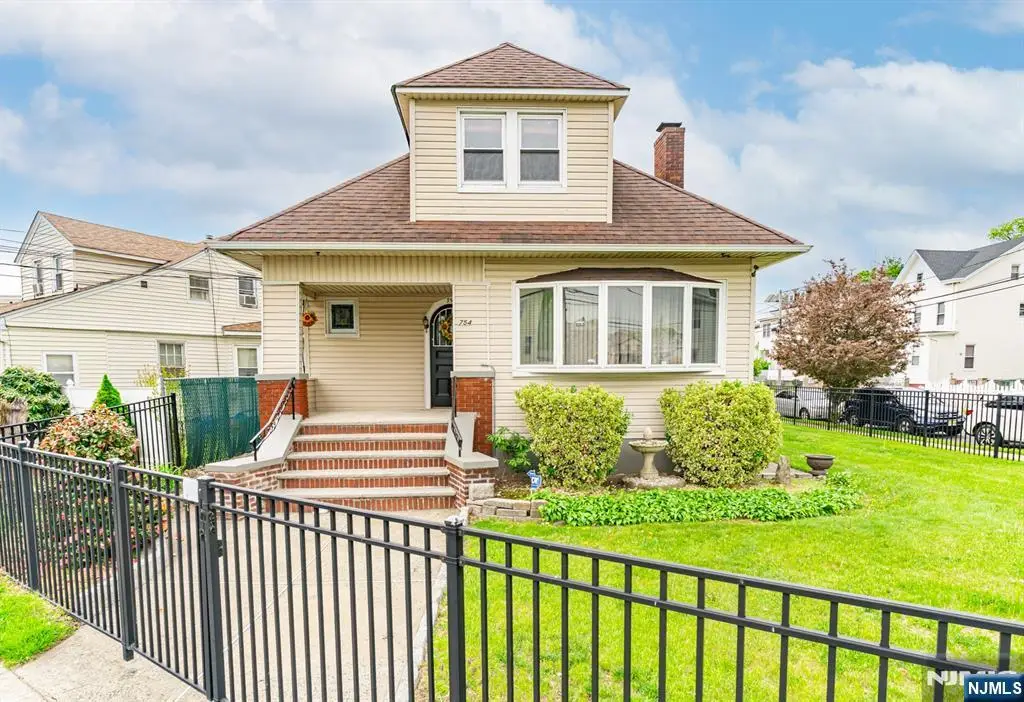 752-754 Market Street, Paterson, NJ 07513 - #1