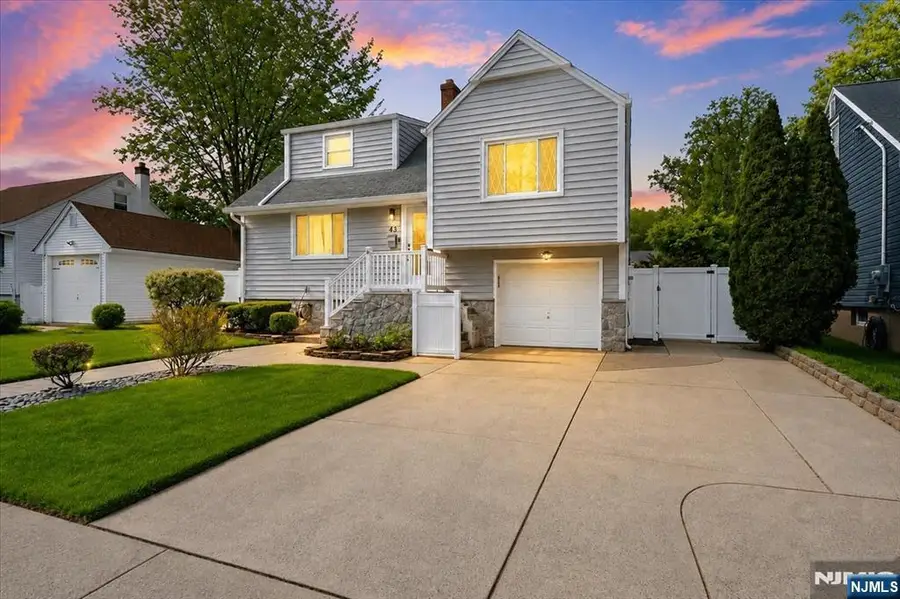 43 Berwyn Place, Bergenfield, NJ 07621 - #2