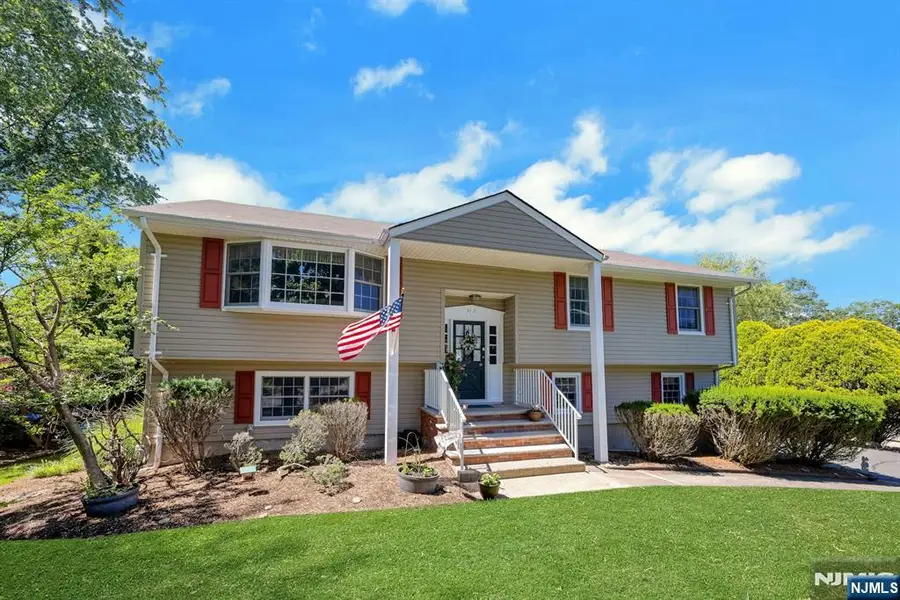 32 Tuscarora Drive, Oakland, NJ 07436 - #2
